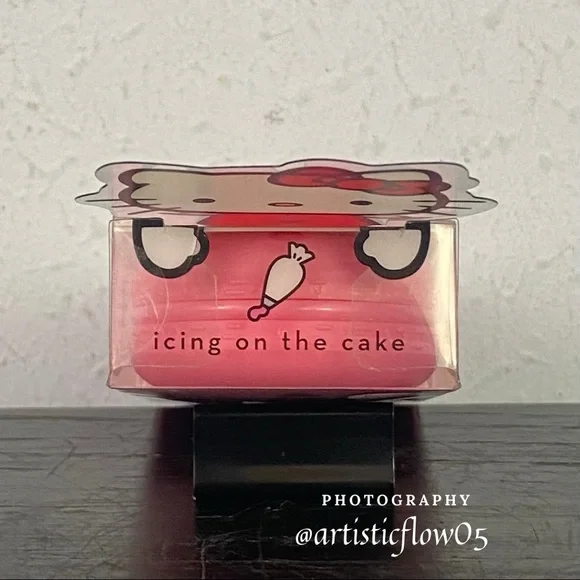 NEW! Limited Ed. The Crème Shop Hello Kitty Macaron Lip Balm Icing On The Cake - Picture 5 of 7
